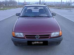 More information about "Opel Astra F 1.6 Si"