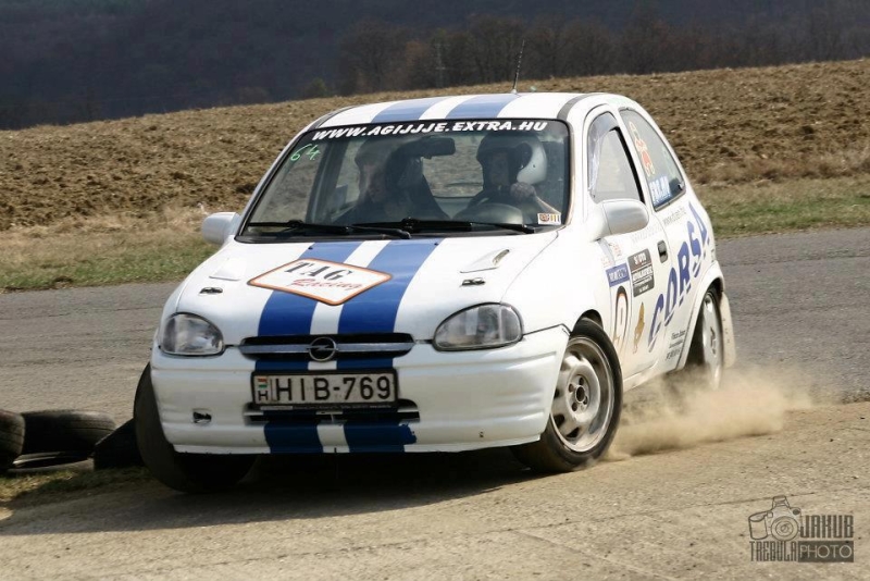 Corsa B GSi - versenyautó