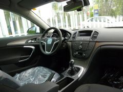 Opel Insignia A 2.0 DTH Premium Edition 02
