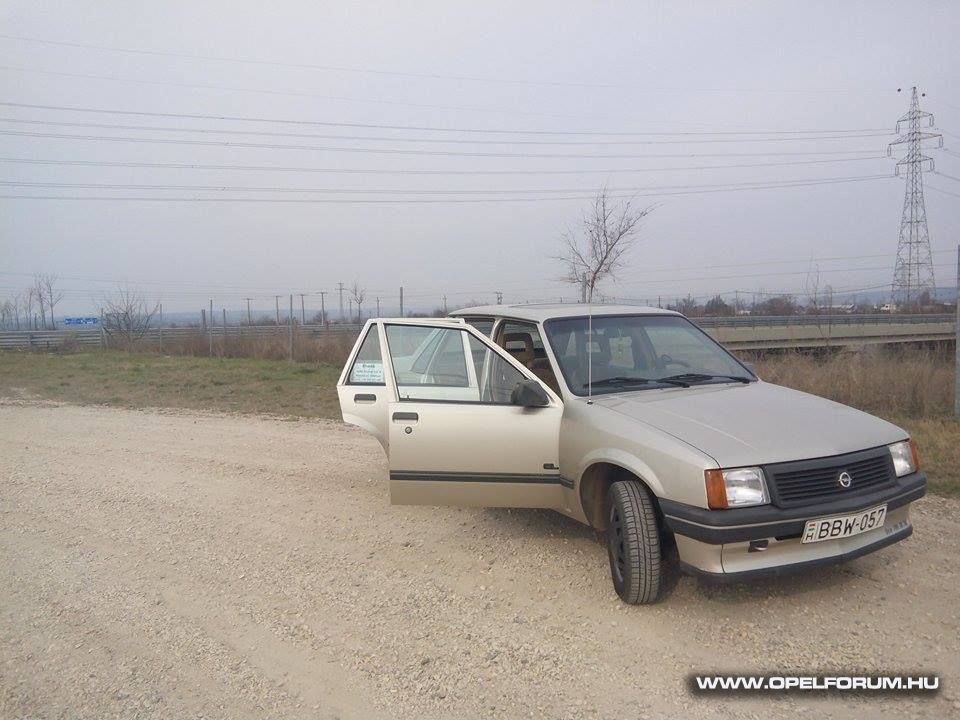 Opel Corsa "A" Sedan 1.2 LS