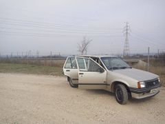 Opel Corsa "A" Sedan