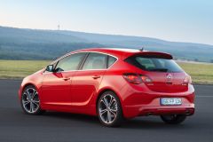 Opel Astra BiTurbo