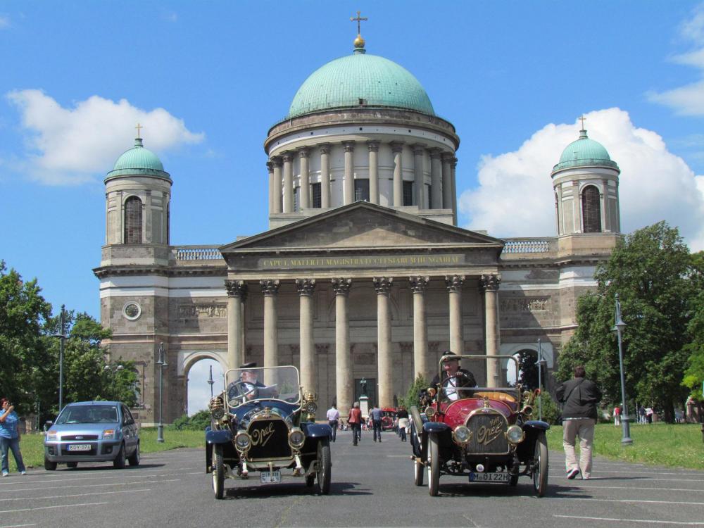 Opel-516025-Esztergom.JPG